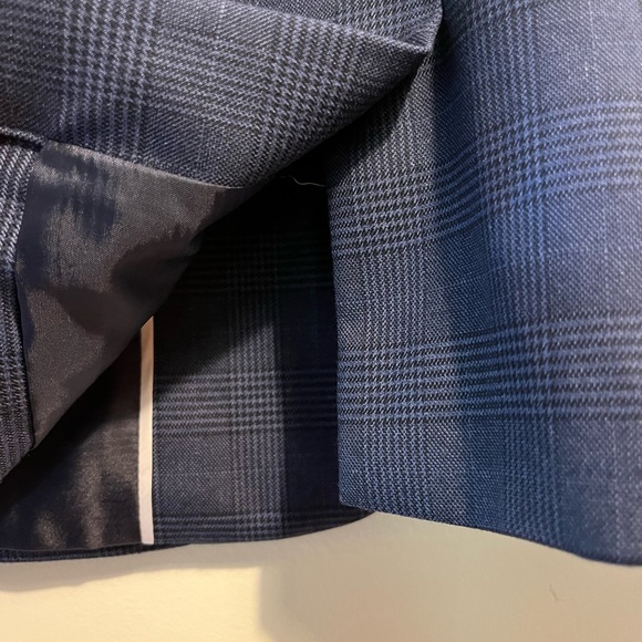 Banana Republic petite skirt suit in navy check - Picture 6 of 10